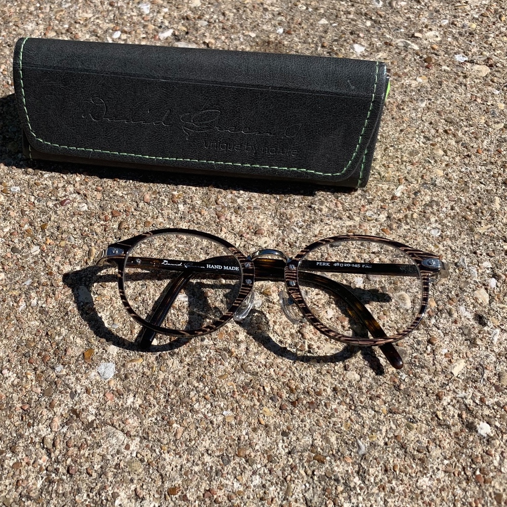 David Green Frames "Perk"
